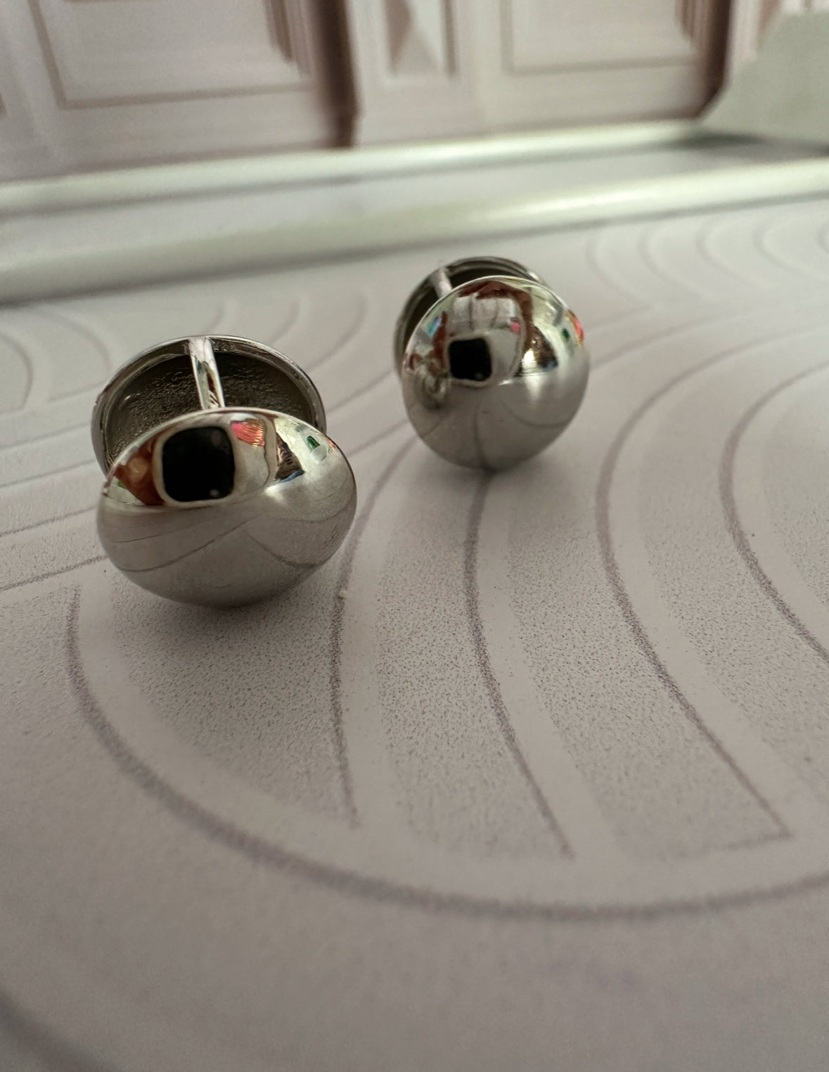 Pendientes plateados variados