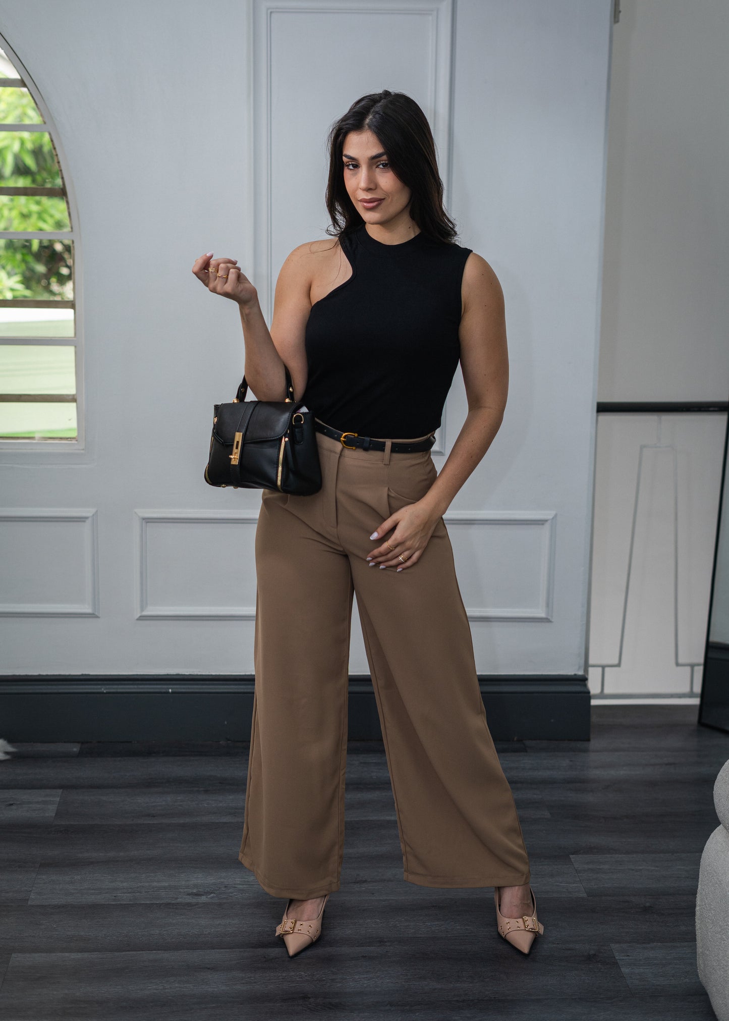 Pantalón con cinturón