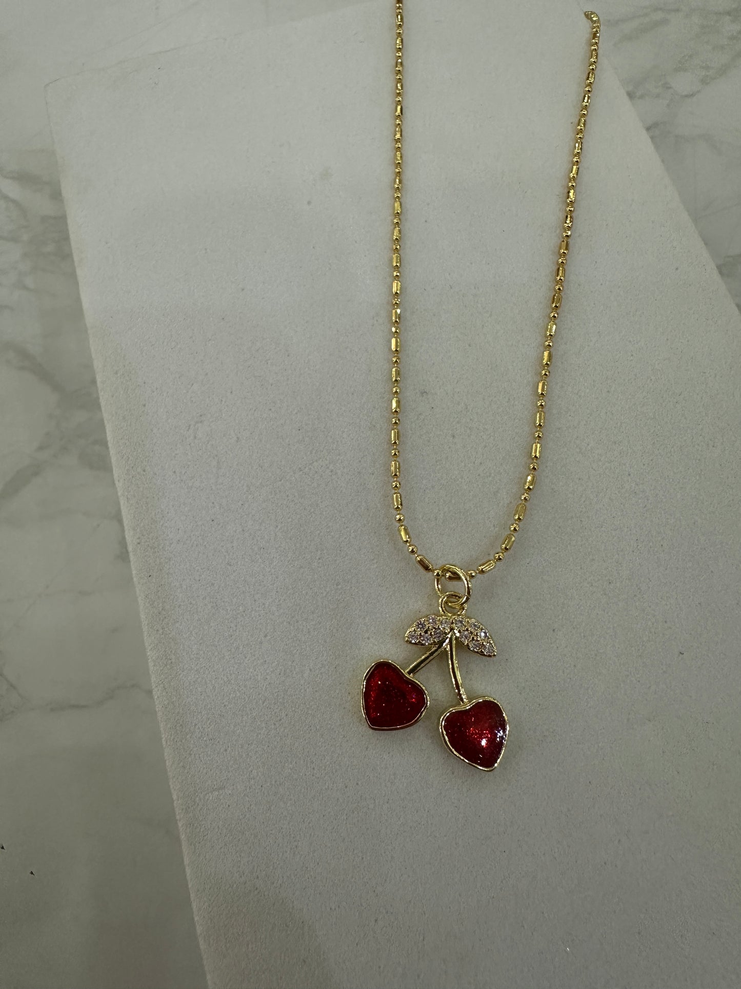 Collares de cerezas