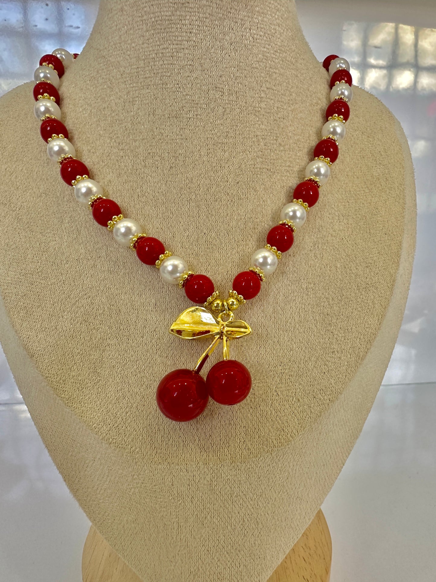 Collares de cerezas