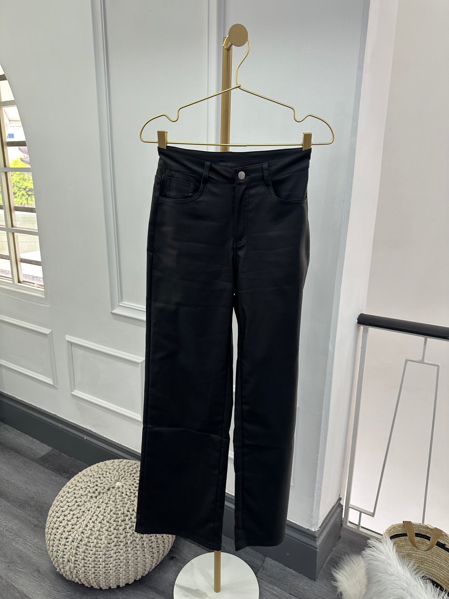 Pantalón cuerina