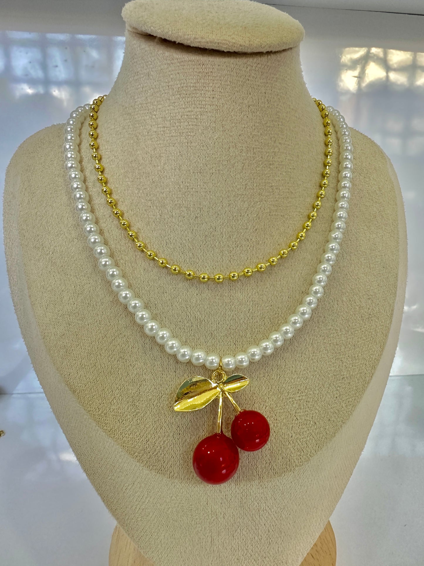 Collares de cerezas