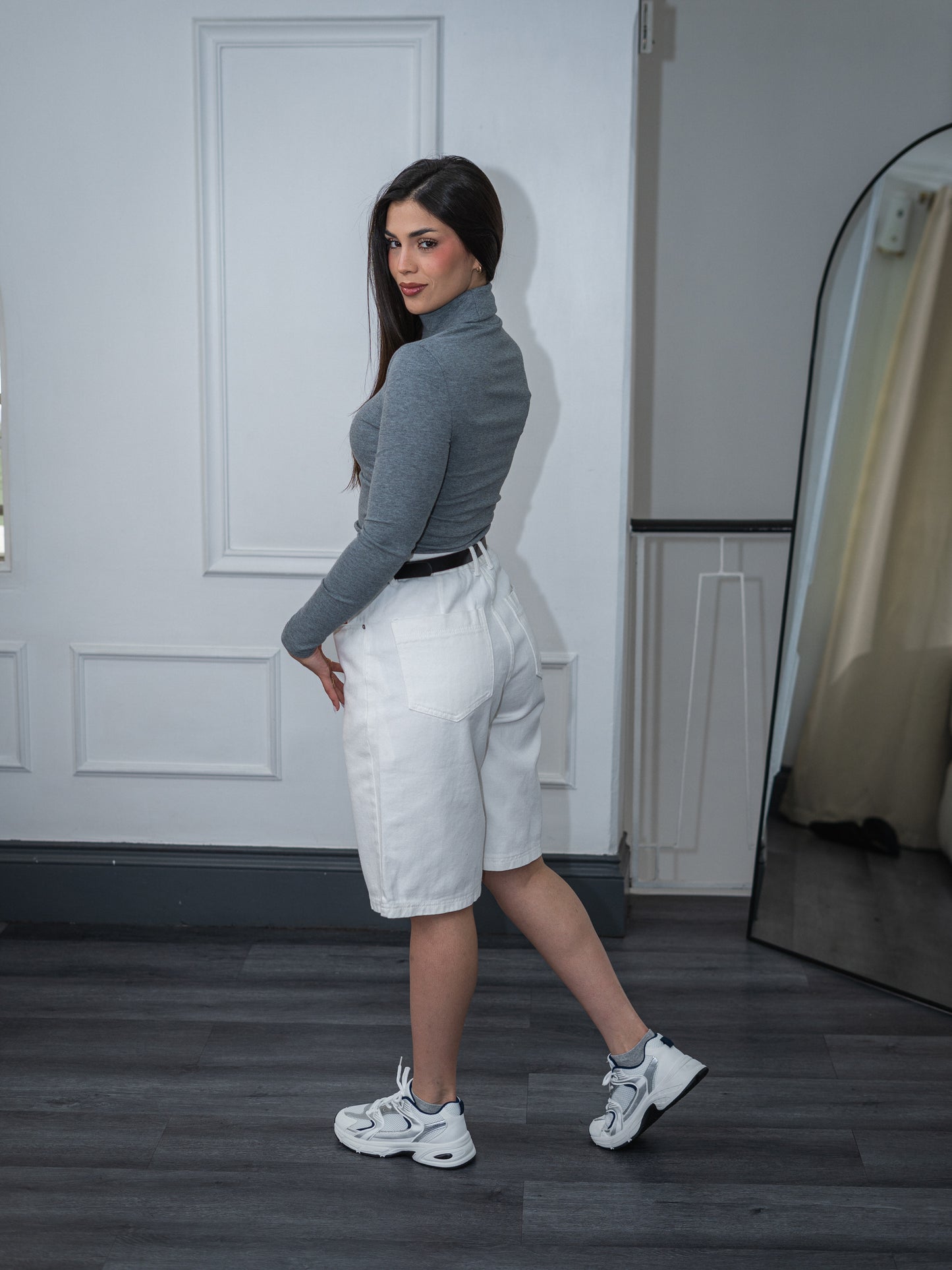 Bermuda denim con cinturón