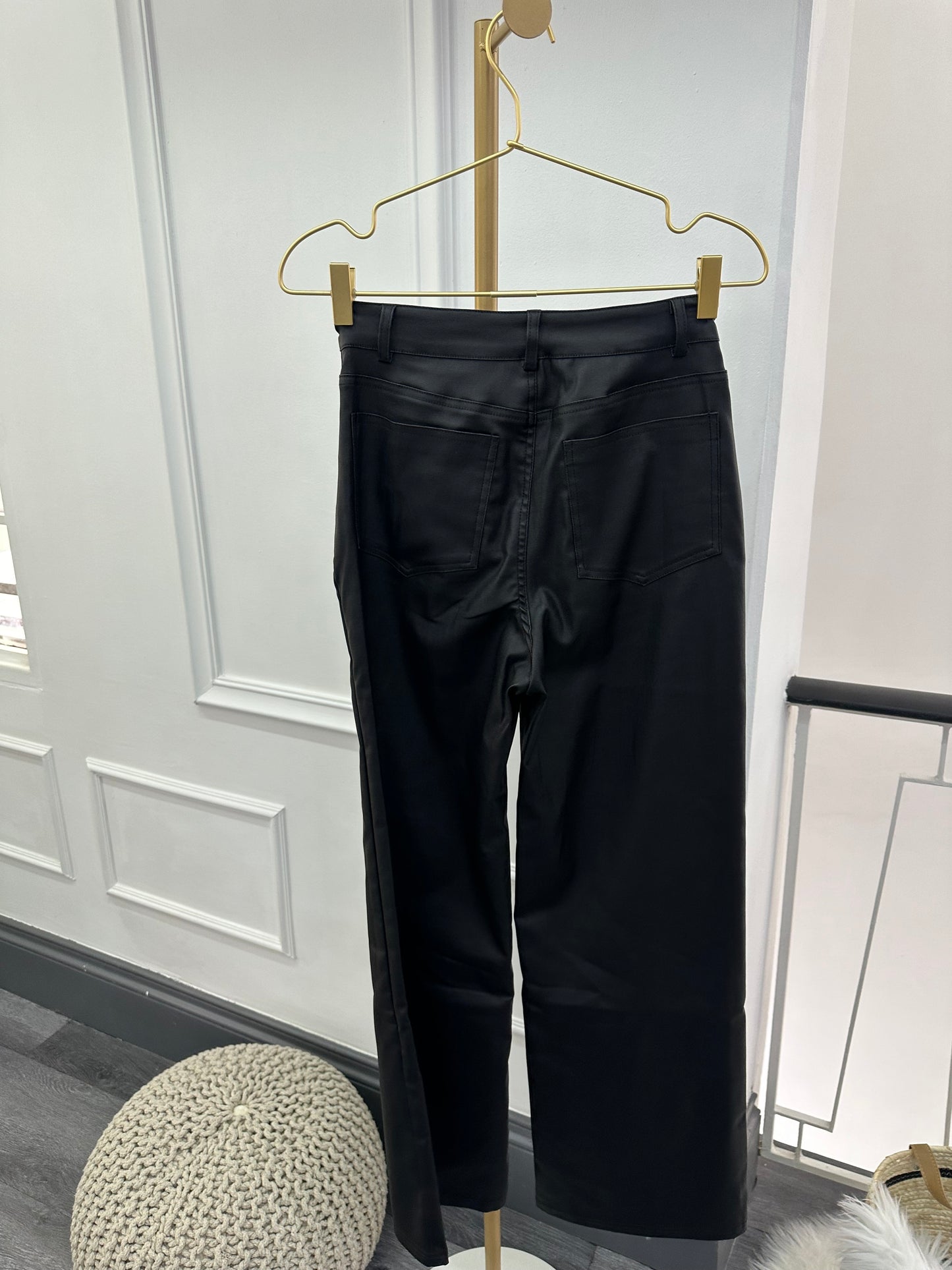 Pantalón cuerina
