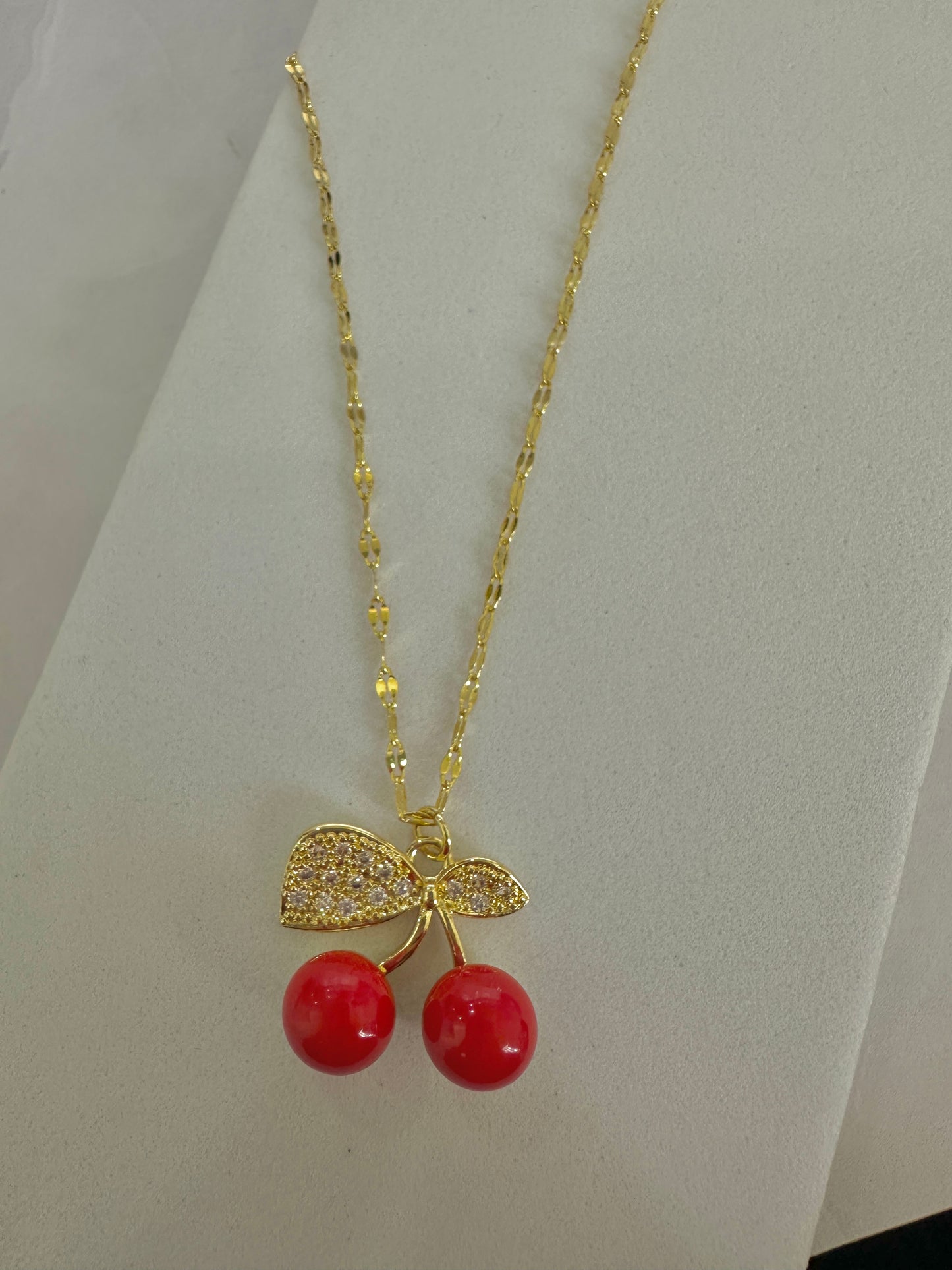 Collares de cerezas