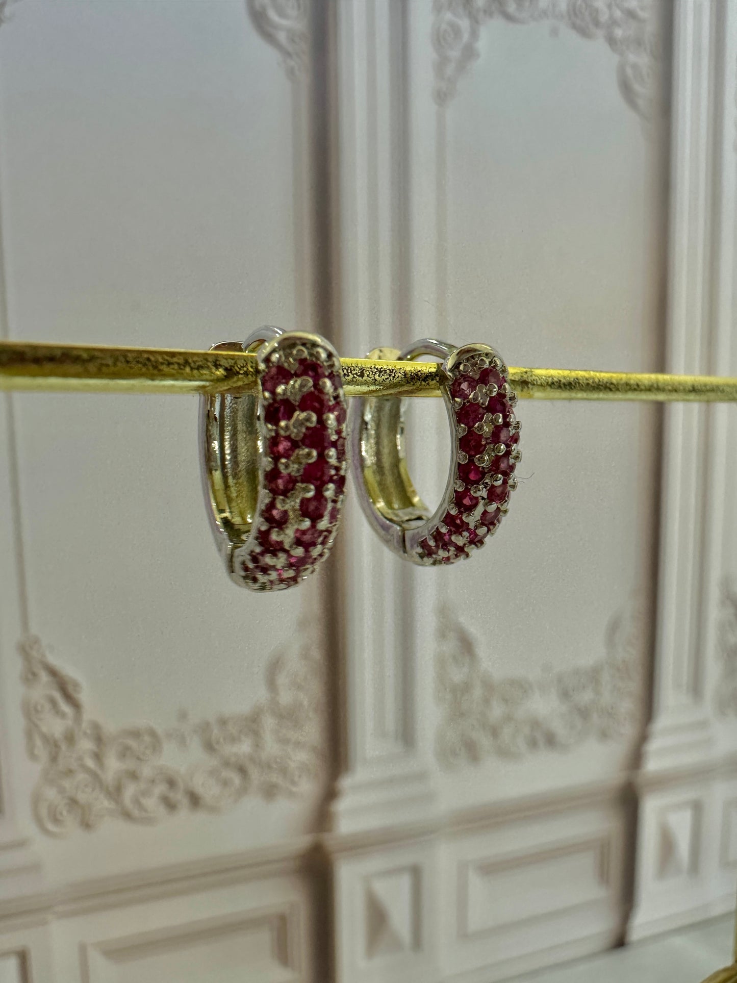 Pendientes plateados variados