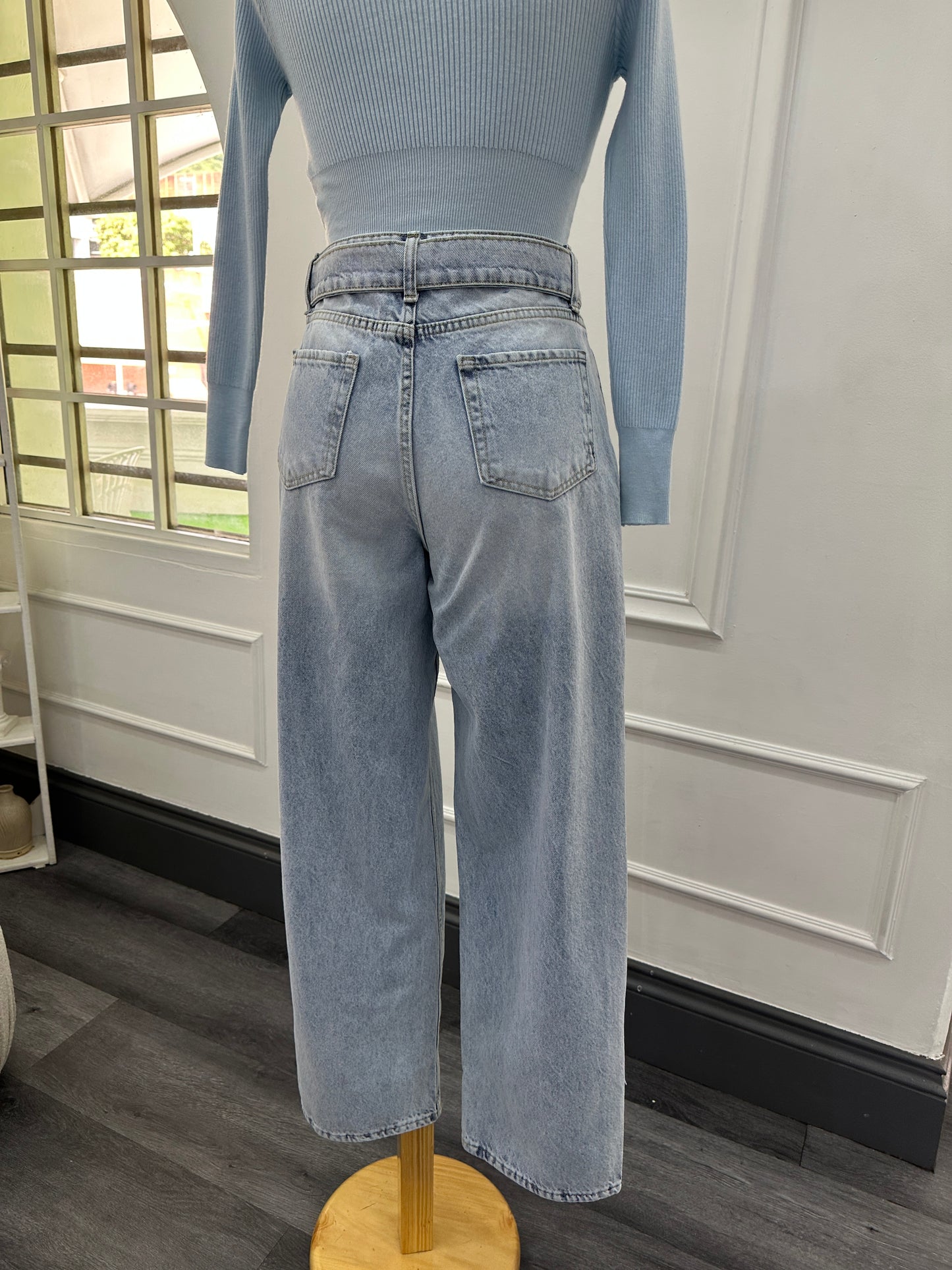 Jean light blue + cinturón
