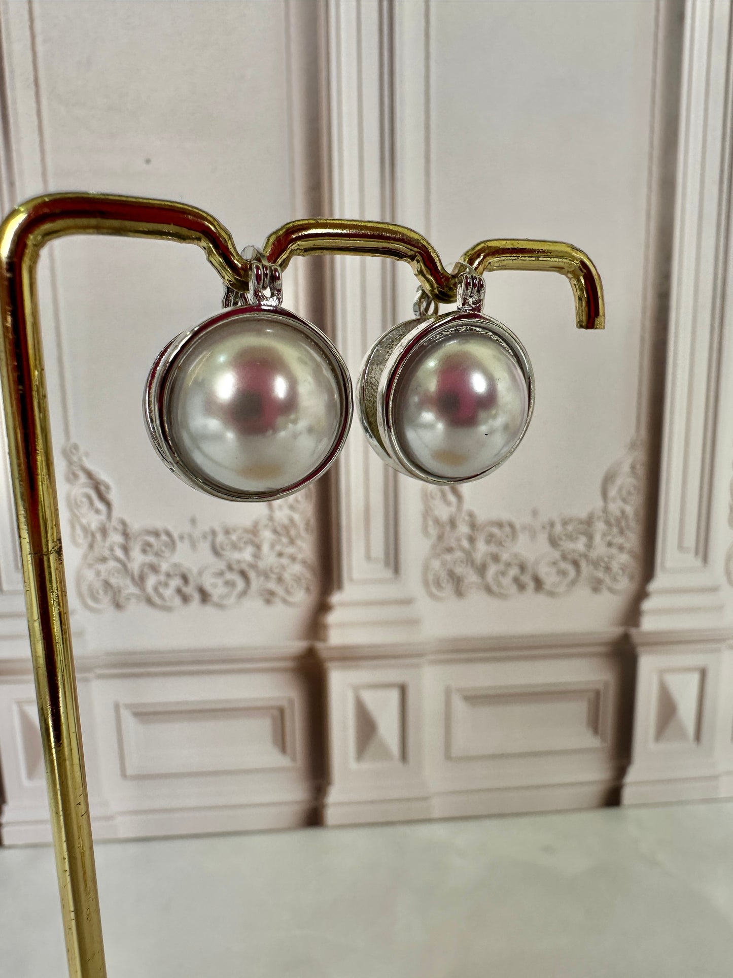 Pendientes plateados variados