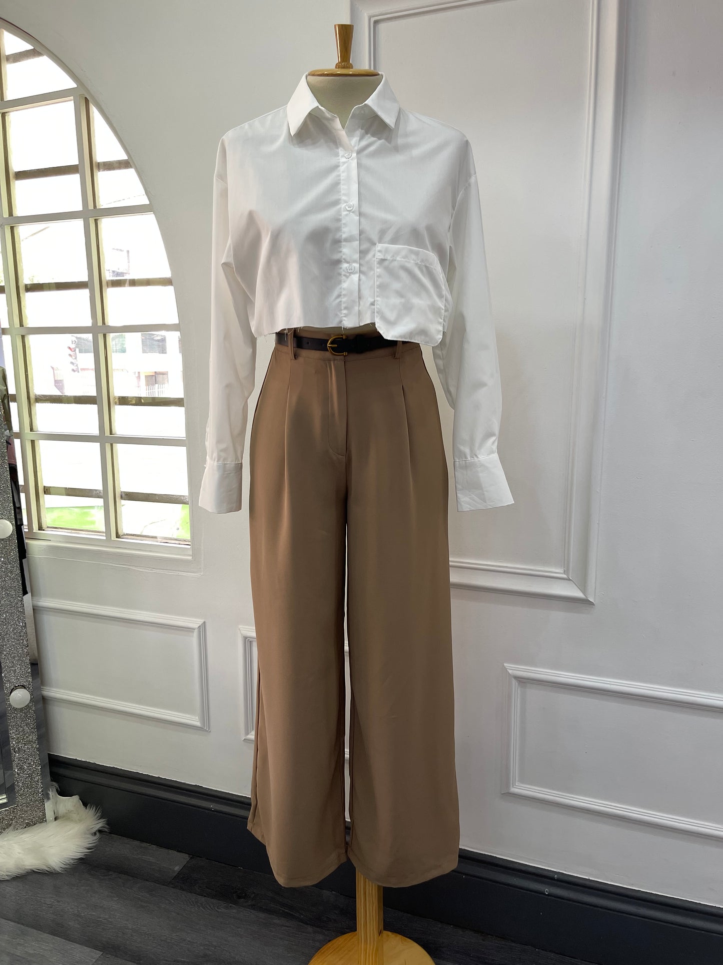 Pantalón con cinturón
