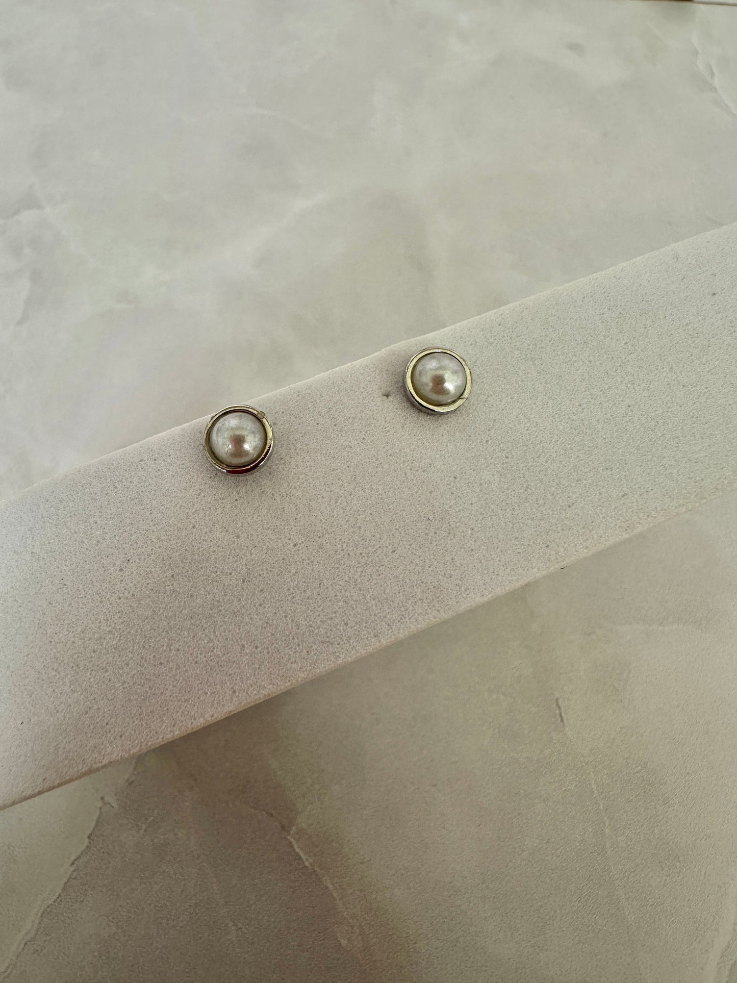 Pendientes plateados variados