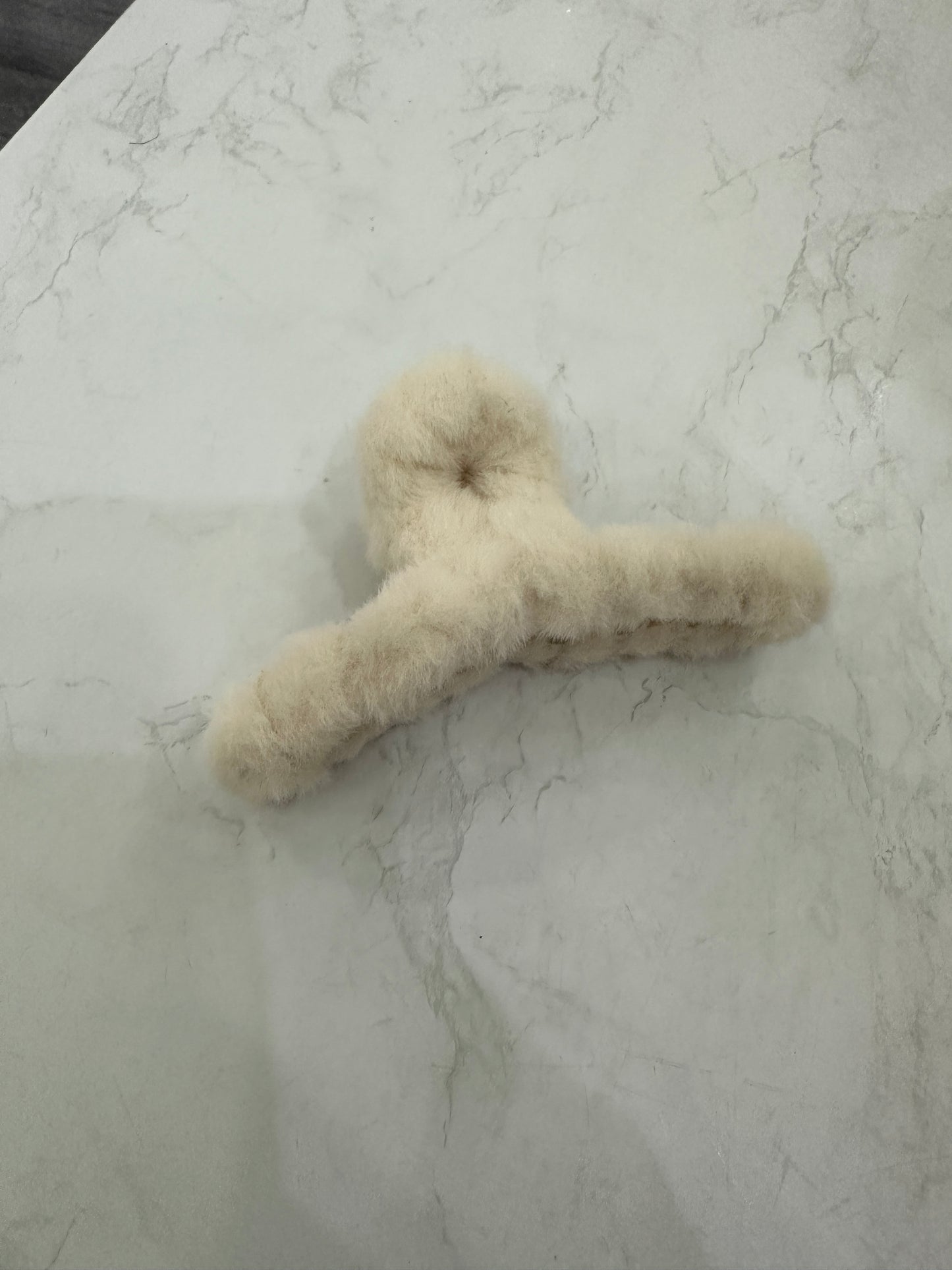 Pinzas felpudas para el cabello