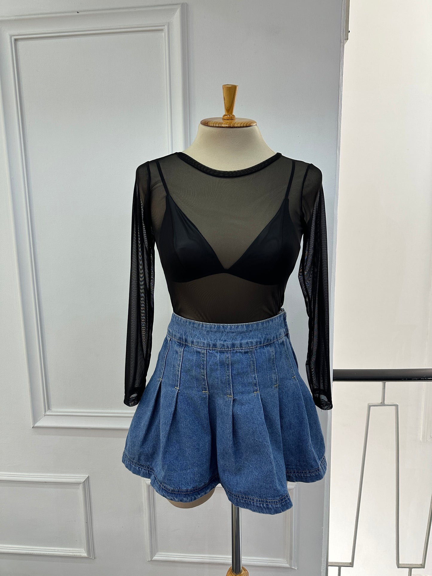 Blusa transparente negra