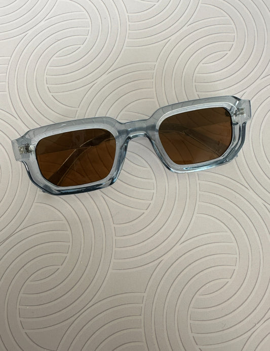 Lentes de sol variados