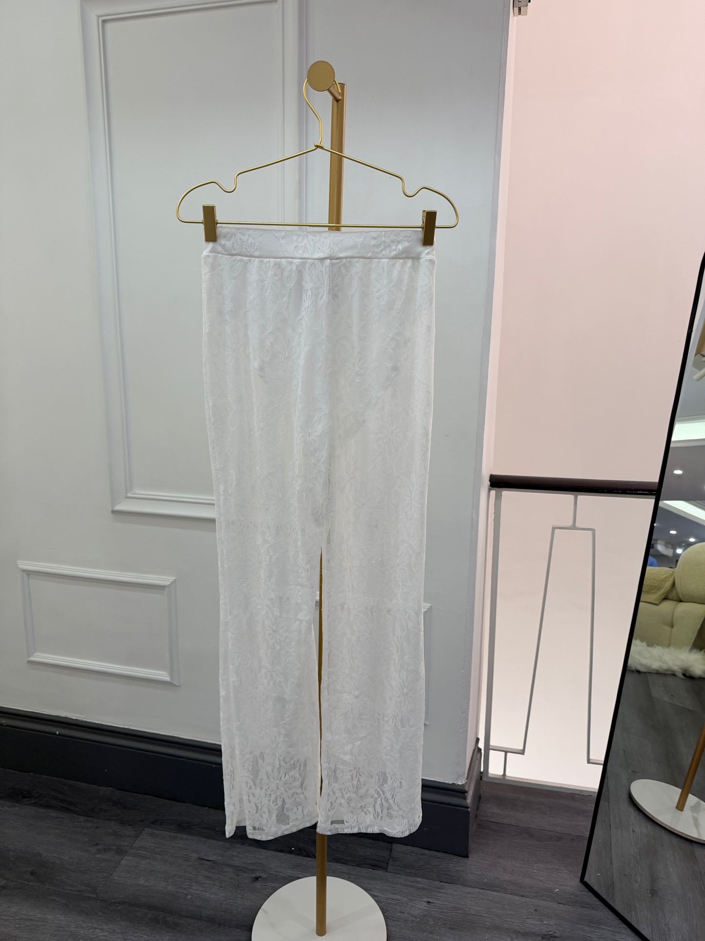 Pantalón de encaje